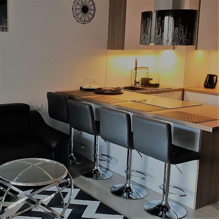 Apartament New York Rozana 19 Poznań Buitenkant foto